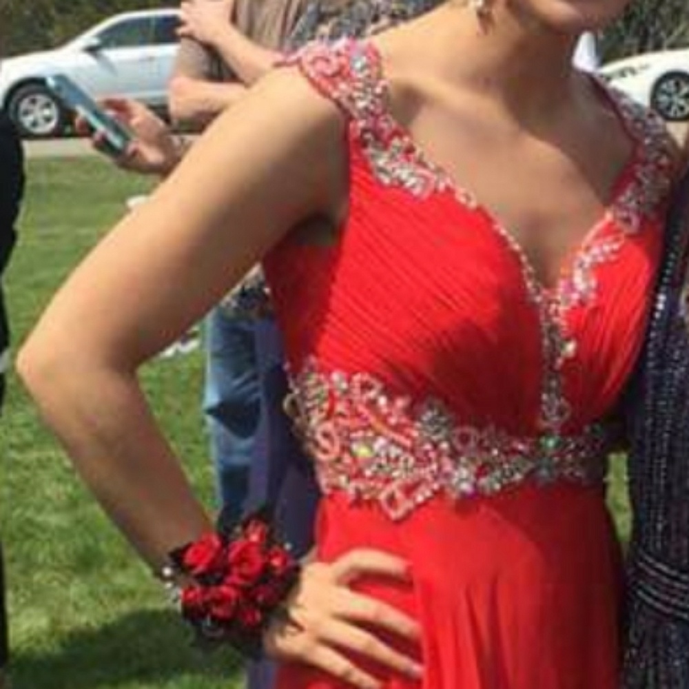 Red prom dress